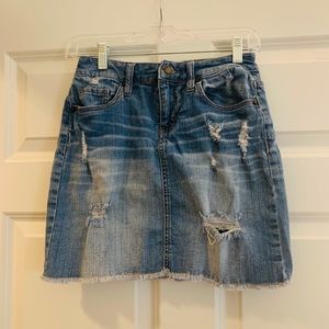 Super cute ripped Jean skirt!!!